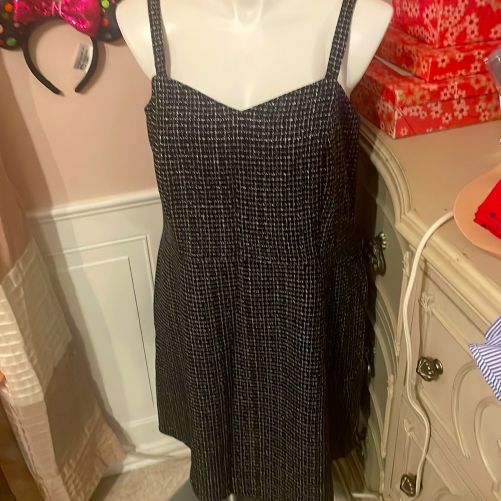 Woman’s plus size lane Bryant dress size 20 nwt